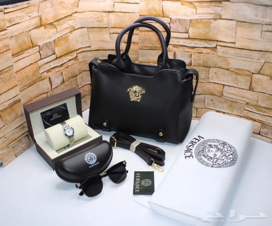 طقم فرزاتشي نسائي مع ساعات