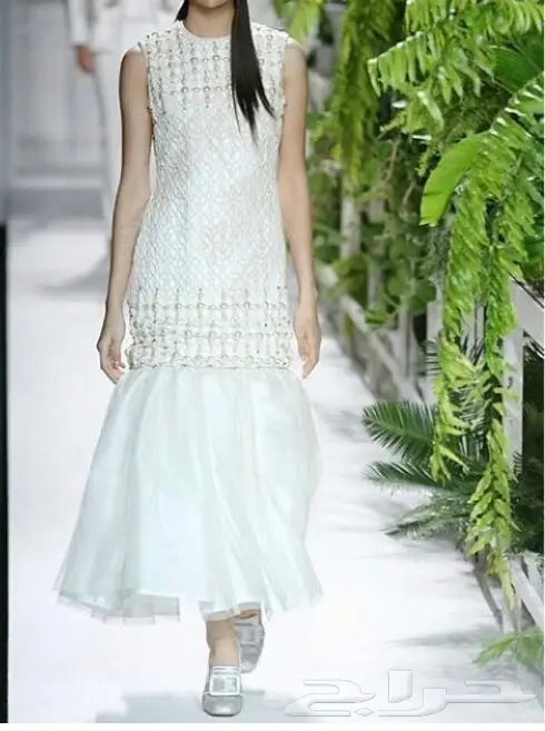 فستان راقي للبيع