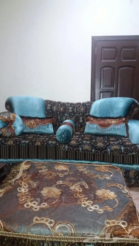 كنب كلاسيكي للبيع (image 1)