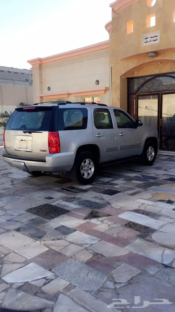 يوكن 2013 شبه جديد استخدامي من الوكاله  (image 3)