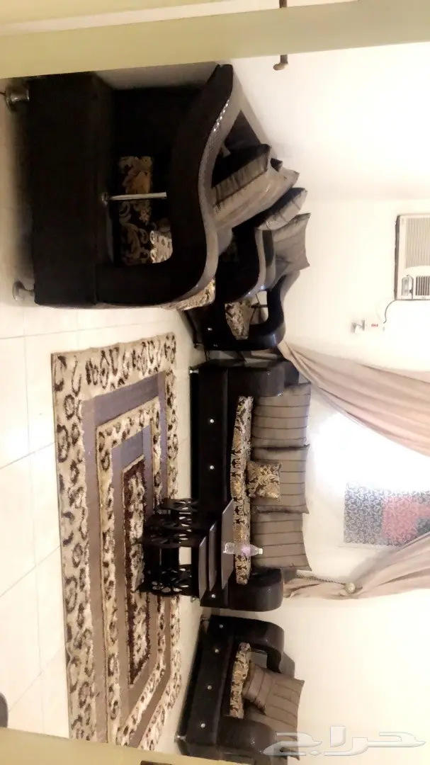 كنب كلاسيكي فاخر للبيع!