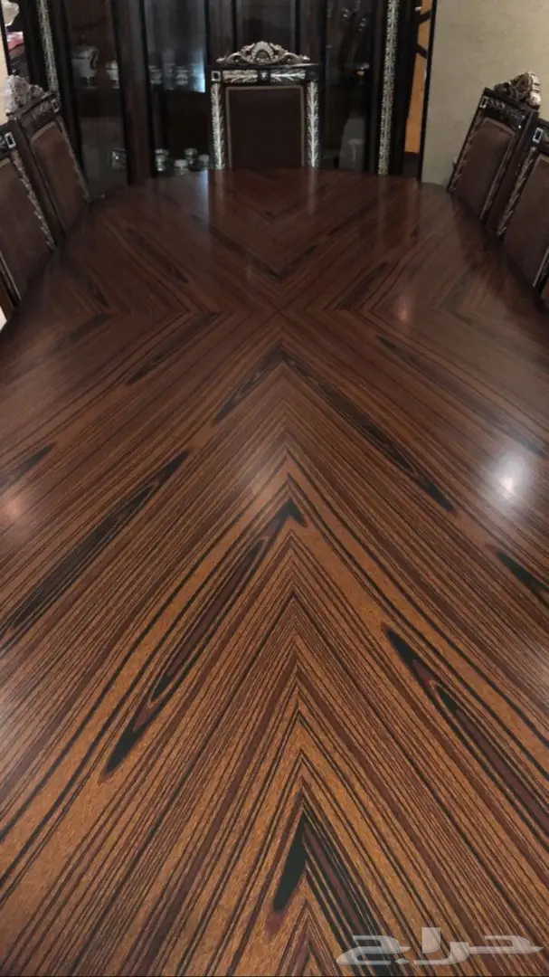 طاولة طعام خشبيه للبيع