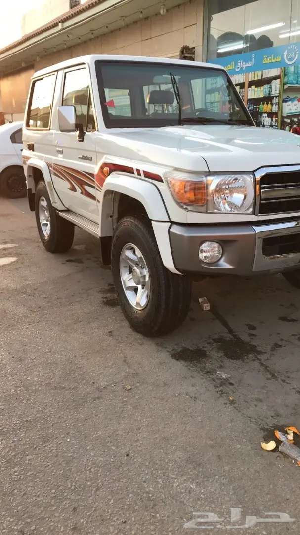 للبيع ربع 2012سعودي رفرف (image 2)