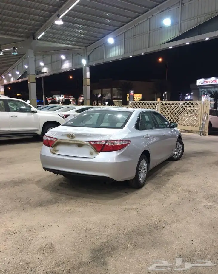 تويوتا كامري  Glموديل 2017 ملون  (image 5)