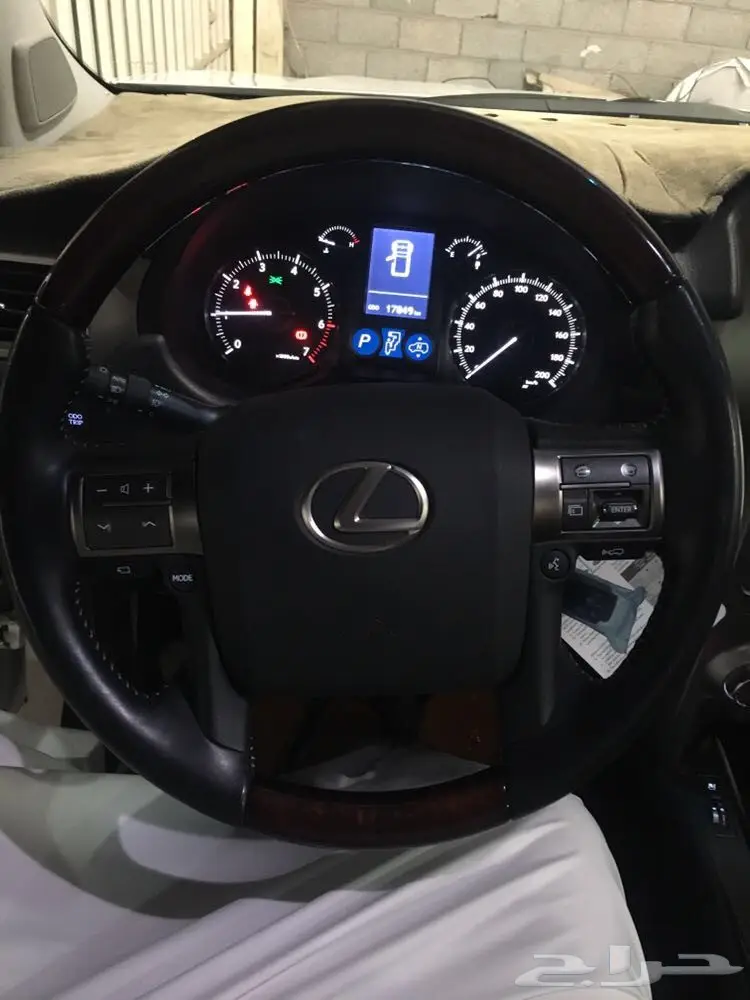 للبيع جيب لكزس 460 فل كامل بريمي شبه جديد  (image 8)