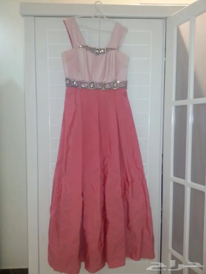 فستان سهره للبيع ضروي للحاجه