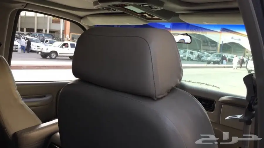 البيع فان مخزن نظيف جدا موديل 2000 (image 4)