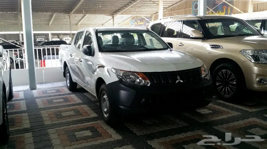 ميتسوبيشي 2016 بكب L200 خليجي بالنقد والتقسي (image 7)