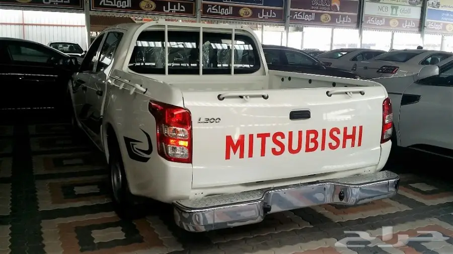 ميتسوبيشي 2016 بكب L200 خليجي بالنقد والتقسي (image 9)