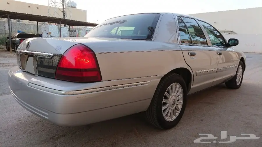 فورد جراندماركيز 2008 فل كامل للبيع (image 7)