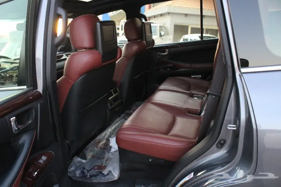 جيب لكزس2015-فل كامل ماشى 122 الف سعودى (image 10)