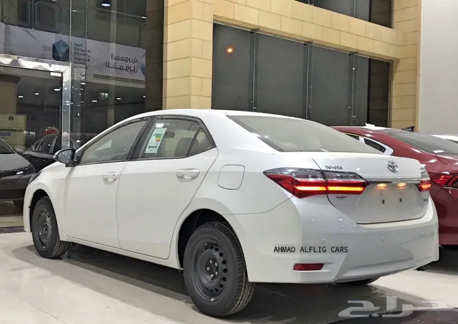 تويوتا كورلا 2018 - حالة ممتازة مع حساسات بريمي! (image 2)