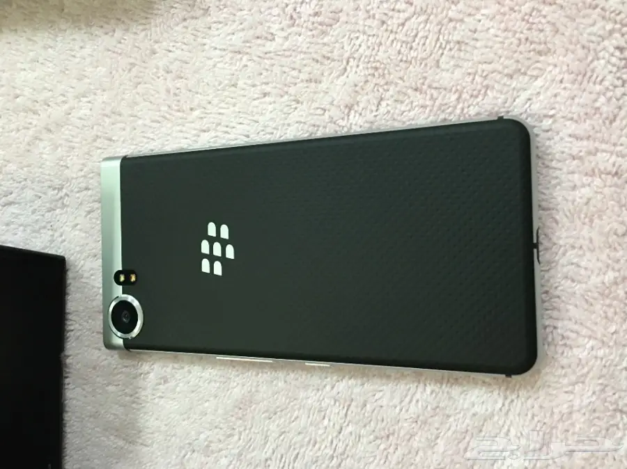 للبيع جوال بلاك بيري Key one (image 3)