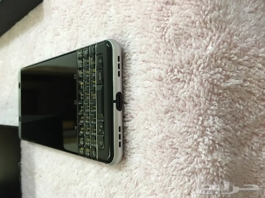 للبيع جوال بلاك بيري Key one (image 4)