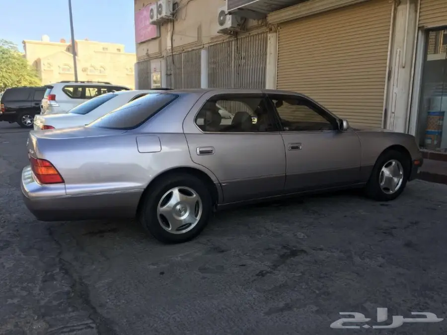 للبيع لكزس LS400 موديل 98 نظيف تشليح (image 4)