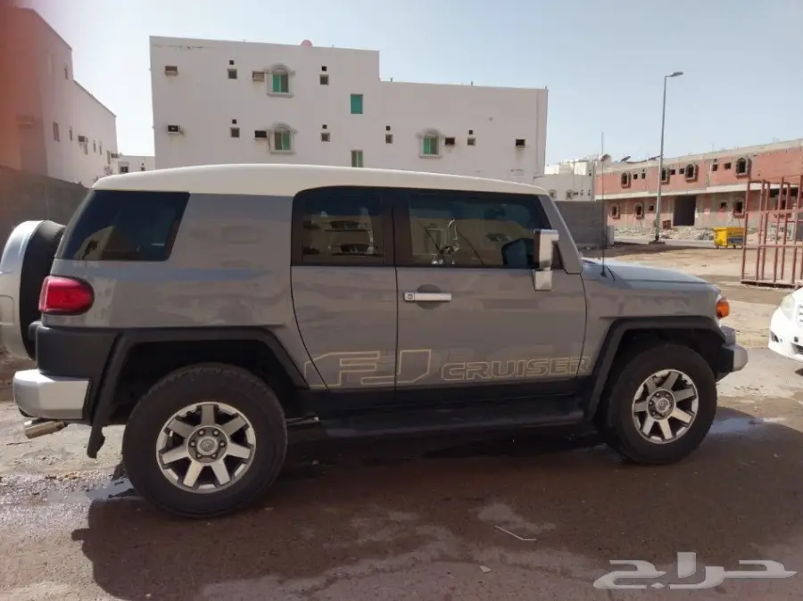 للبيع تويوتا اف جيه (2) موديل 2015