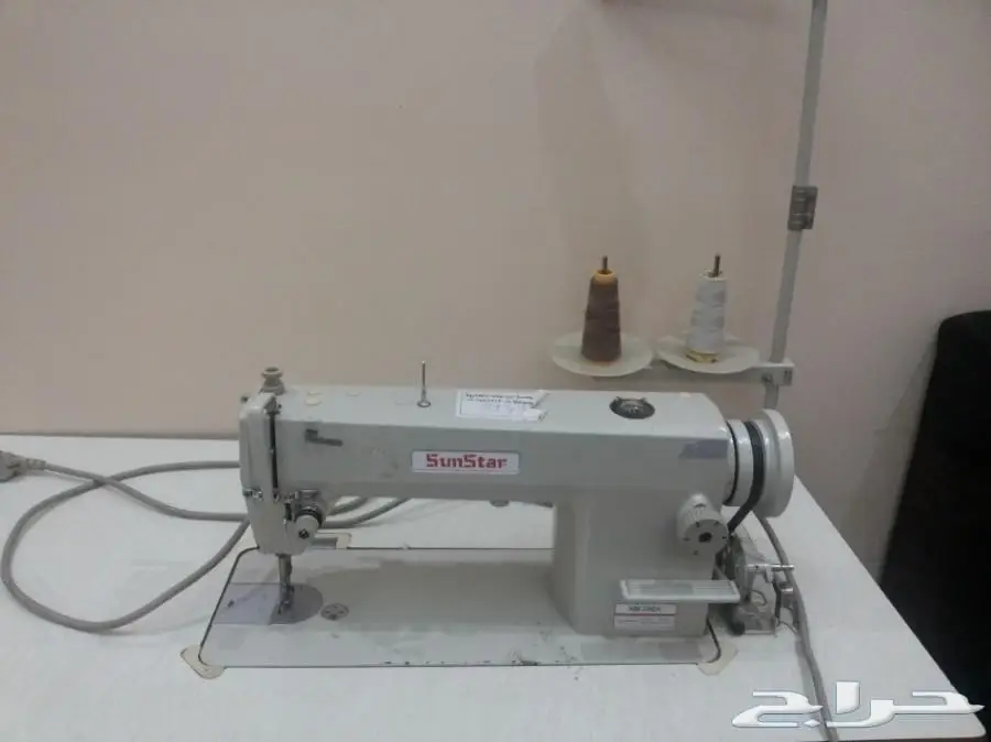 مكينة خياطة للبيع  (image 1)