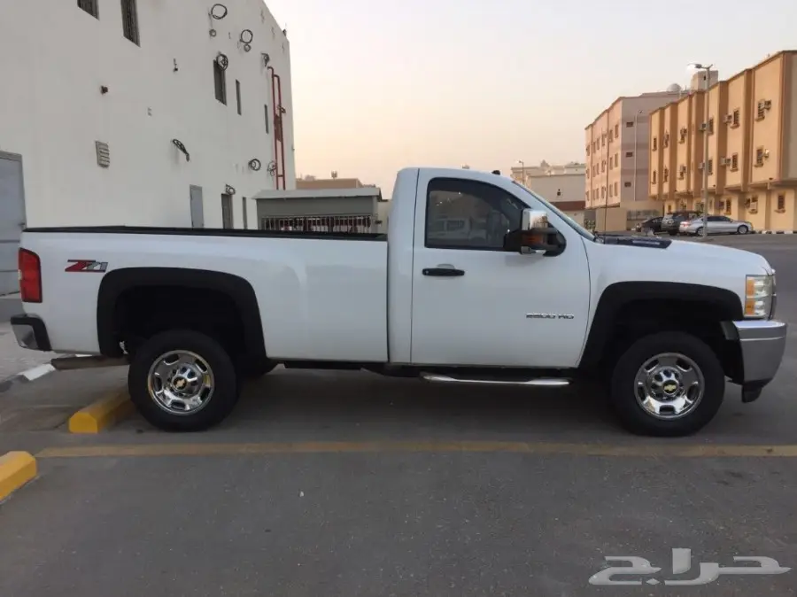 للبيع شفرلية سلفرادو  ابيض HD2500 غماره2011 (image 1)