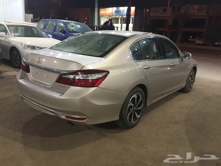   هوندا اكورد اسبيشيل 2017 خليجي لدى معرض عبد المجيد الخضر للسيارات الرياض الشفاء (image 5)