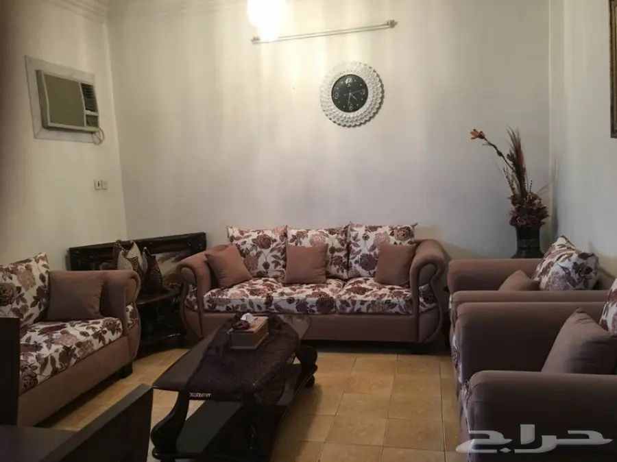 غرفة نوم اطفال وكنب وطاولة سفرة (image 1)