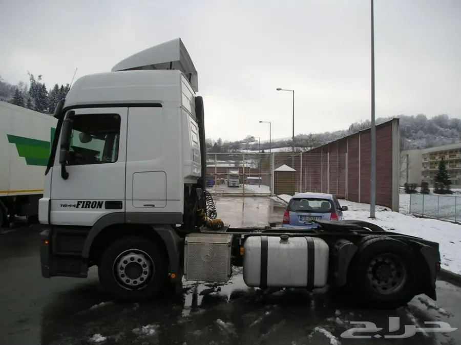 شاحنة راس مرسيدس أكتروس 1844 ميقا 2010 (image 3)