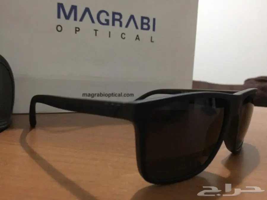 نظارات Emporio ARMANI الاصلية للبيع من مغربي (image 2)