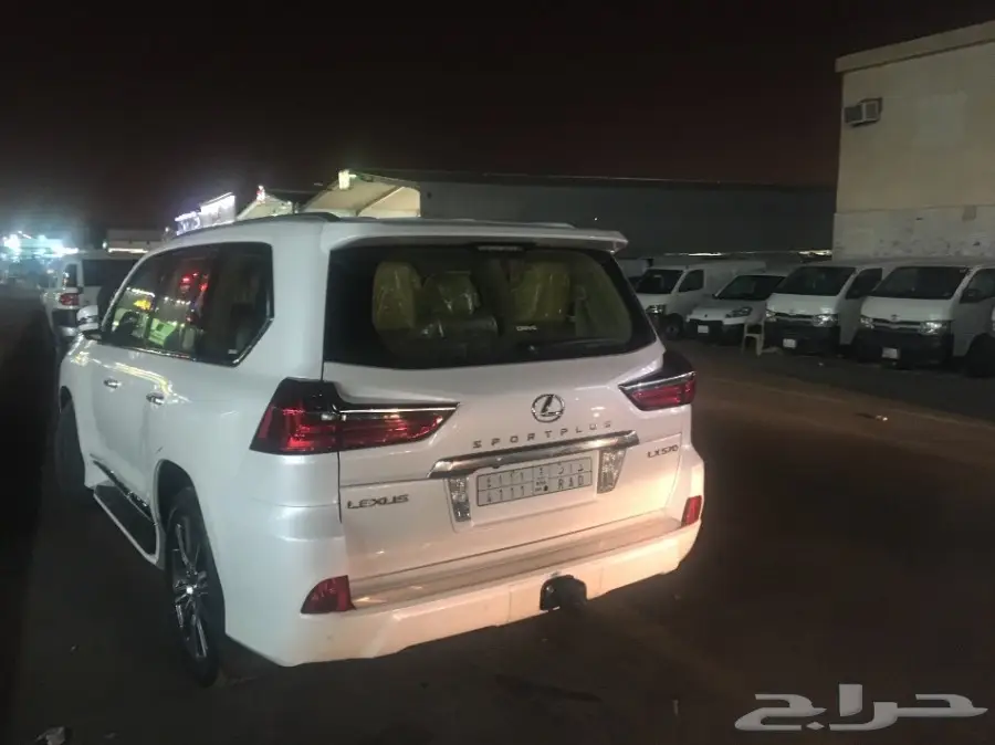 جيب لكزس 2017 بريمي (image 1)