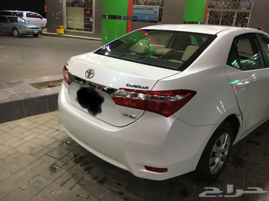 كورولا 2015 أبيض نظيف (image 7)