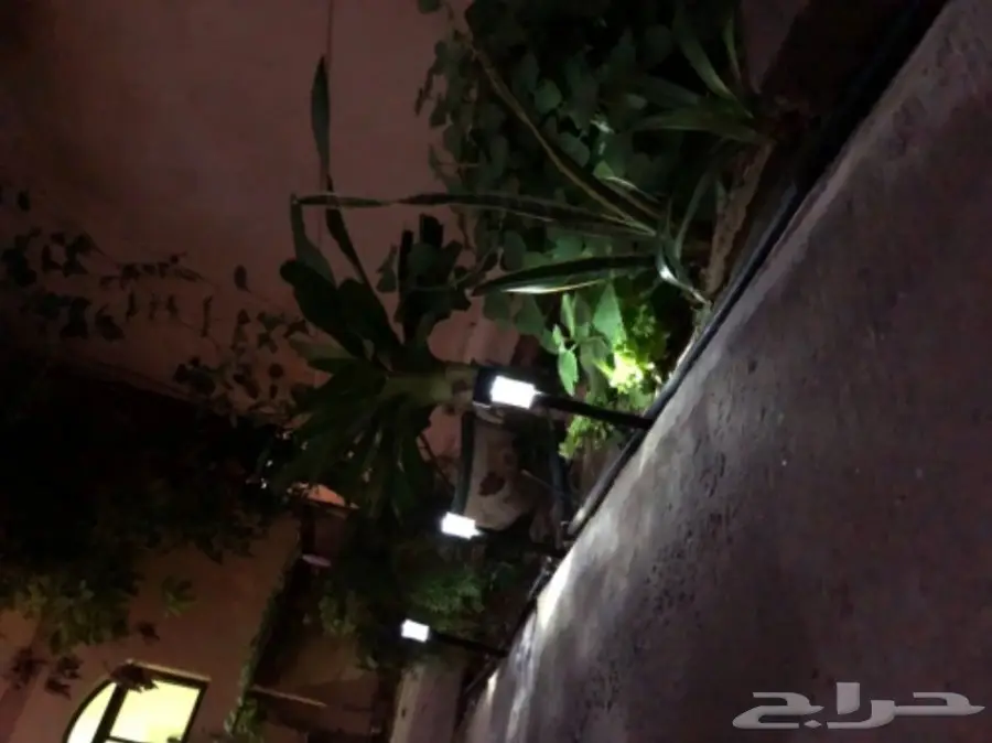 انارة للحدائق والعزب على الطاقة الشمسية