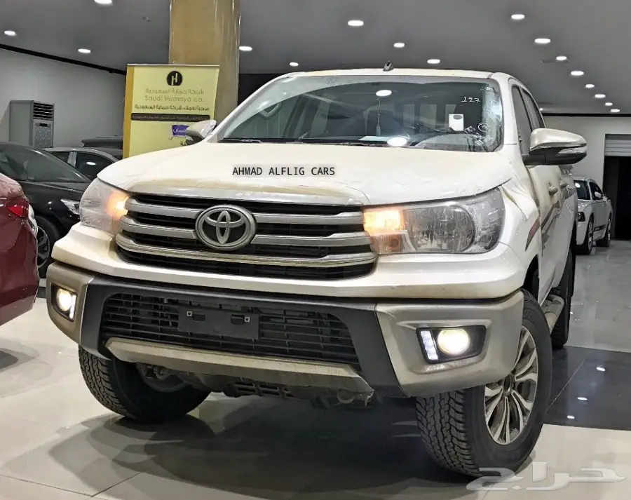 تويوتا هايلكس 2017 دبل فل ديزل 2.4 (سعودي) ..
