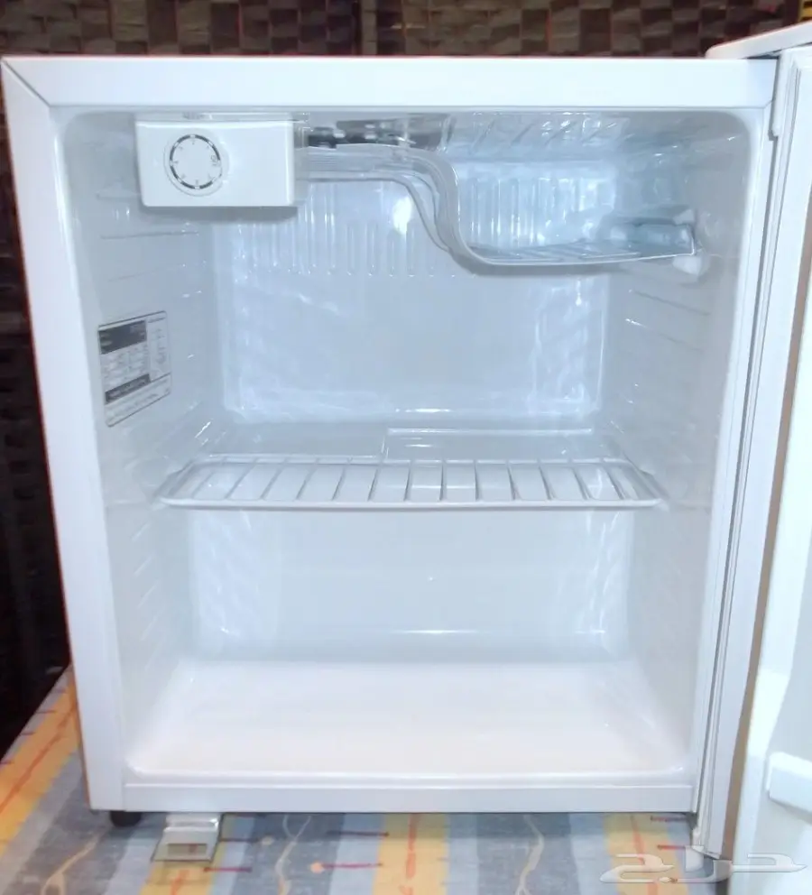 ثلاجة صغيرة دايو باب واحد شبه جديدة (image 7)