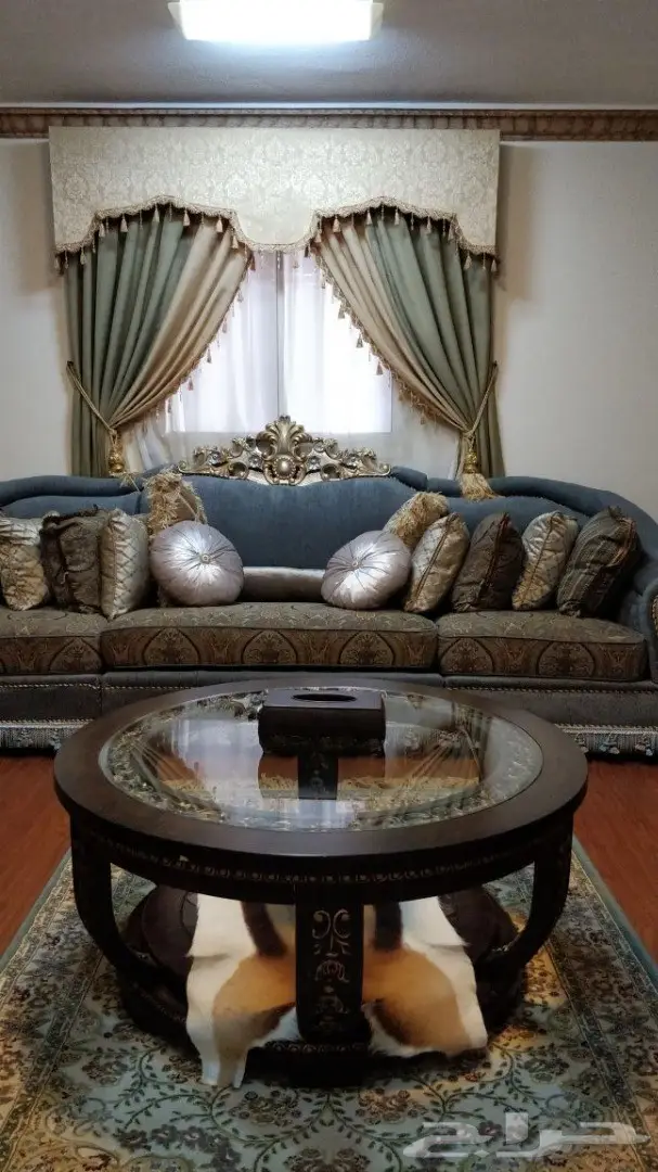 كنب كلاسيكي فخم - فرصة لا تُفوّت! (image 4)