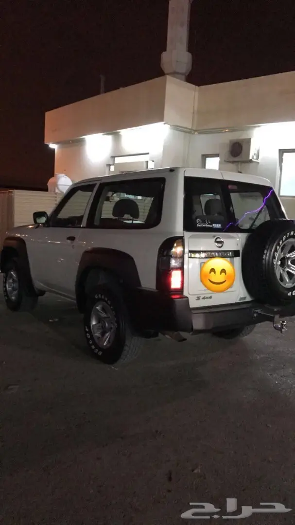 للبيع نيسان فتك 2015 (image 1)