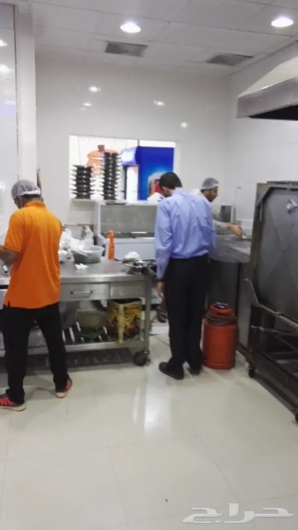 للبيع: معدات مطعم آكلات شعبي - فرصة استثمارية! (image 8)