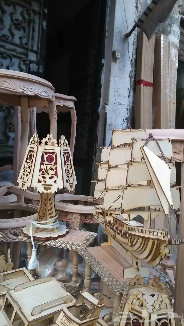 أنتيكات وتحف خشبية  (image 1)