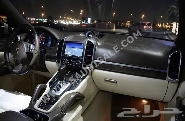 بورش كايين 2012 ابيض الحد 80 الف ريال (image 2)