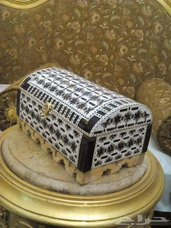 أنتيكات وتحف خشبية  (image 7)