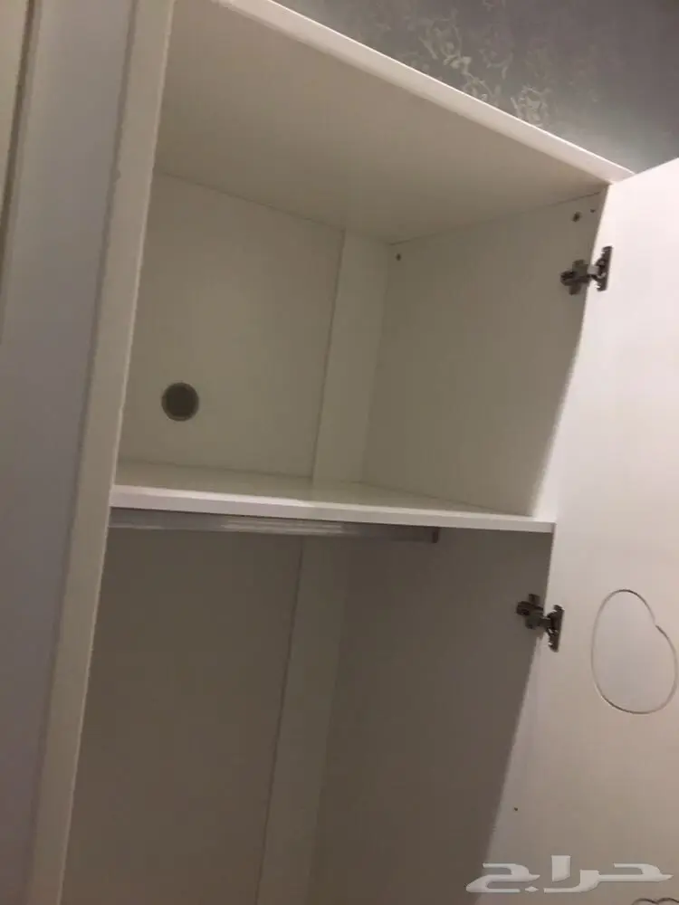 دولاب ملابس اطفال الى 18 سنه نظيف وممتاز