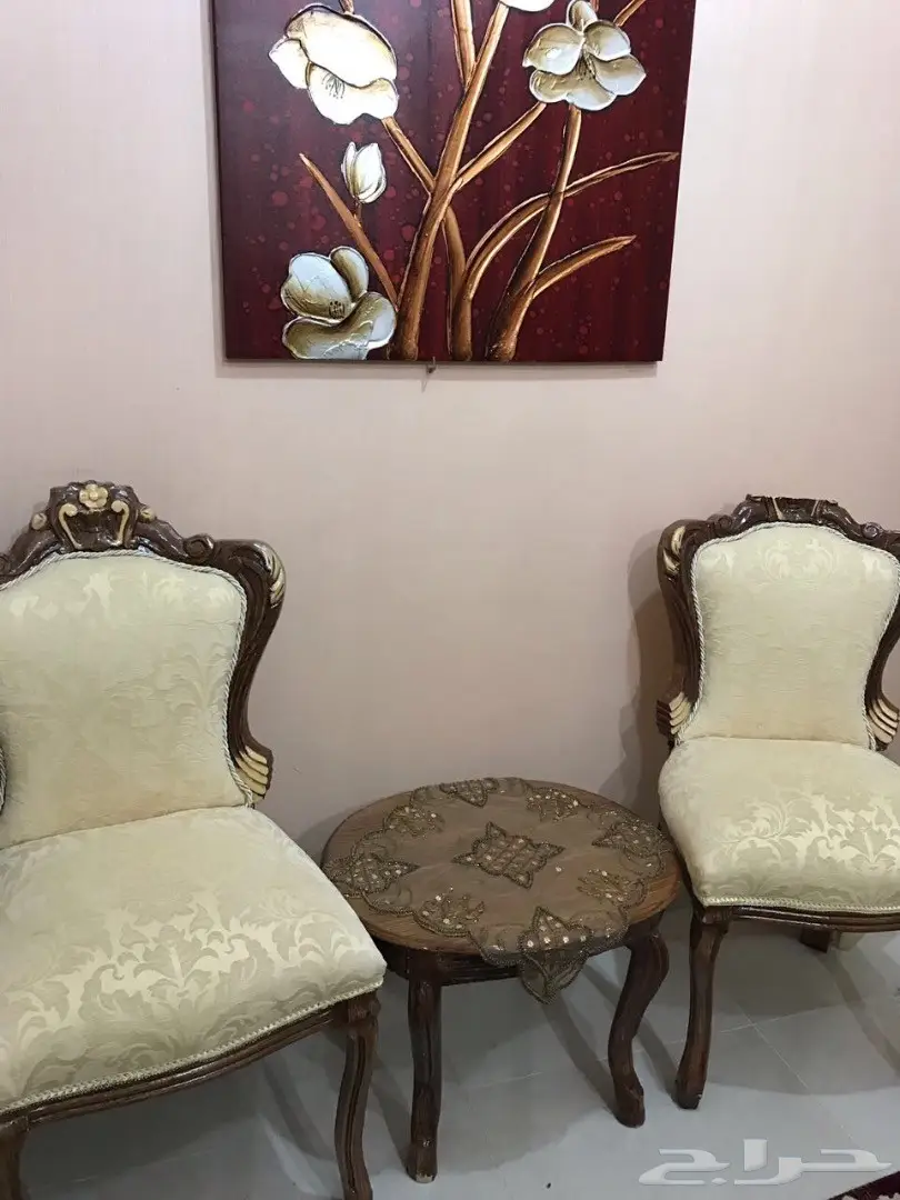 كنب ضيوف بحالة جيدة للبيع بجدة