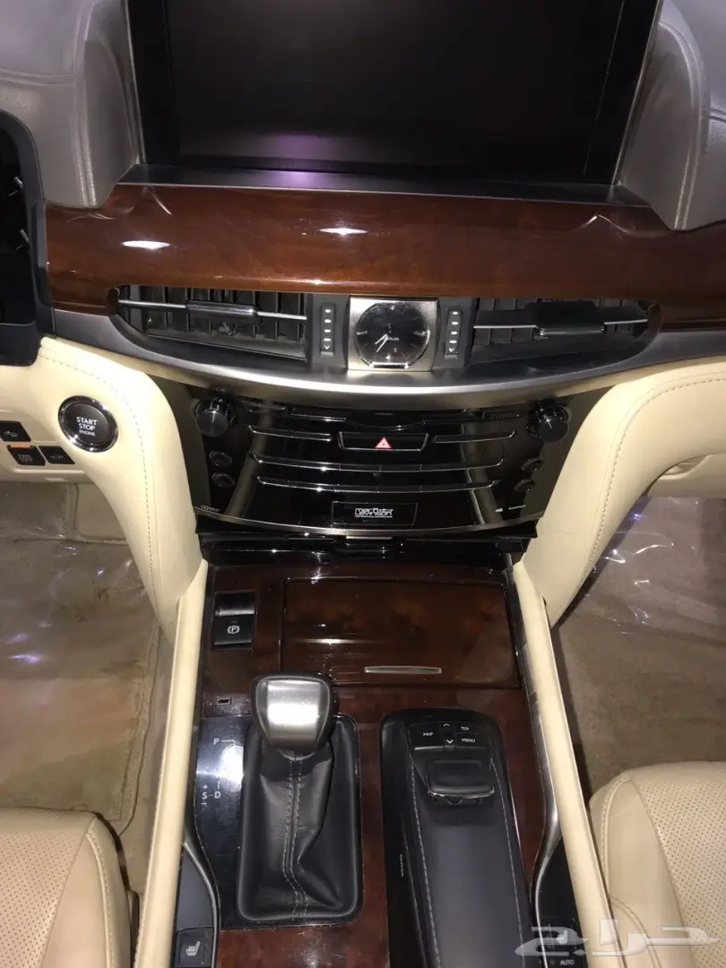 لكزس ال اكس 570 ابيض 2016 شركة سما للسيارات (image 17)