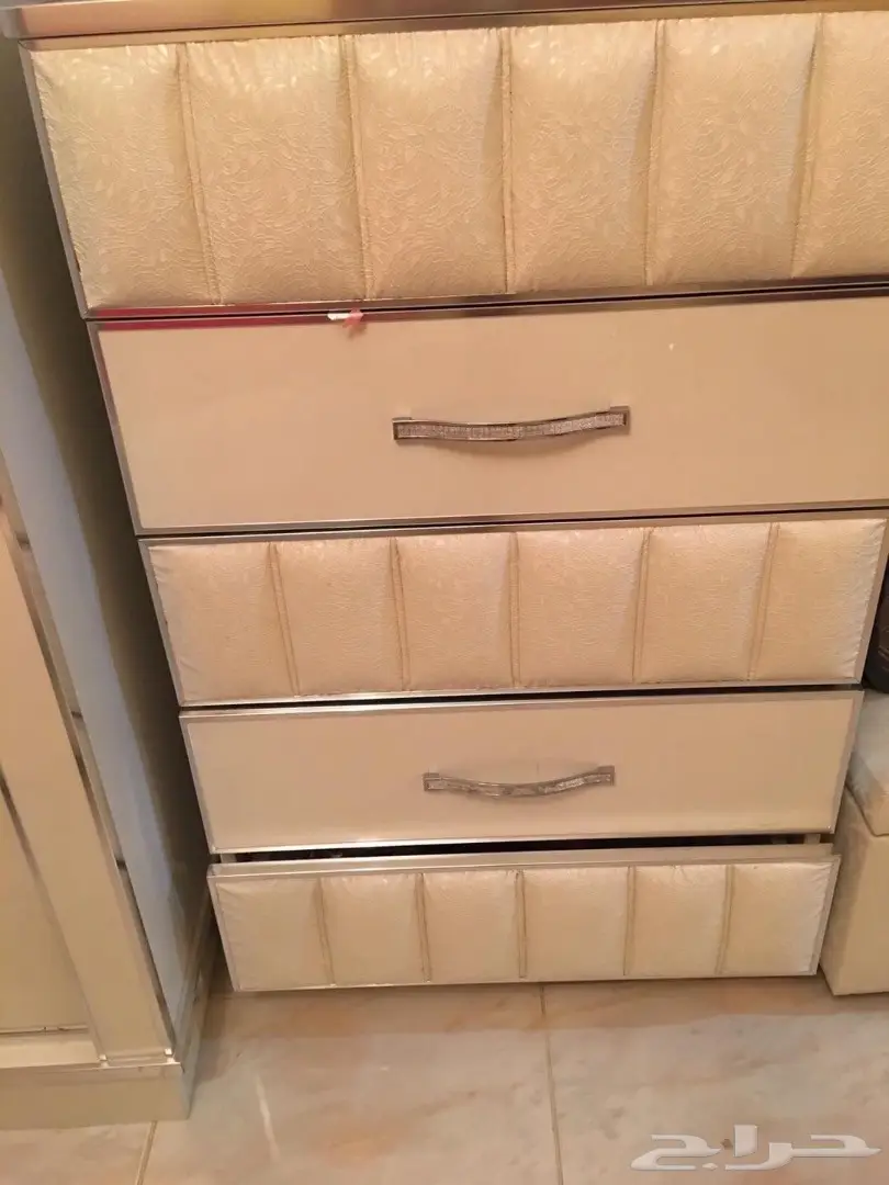 غرفة نوم للبيع (image 1)