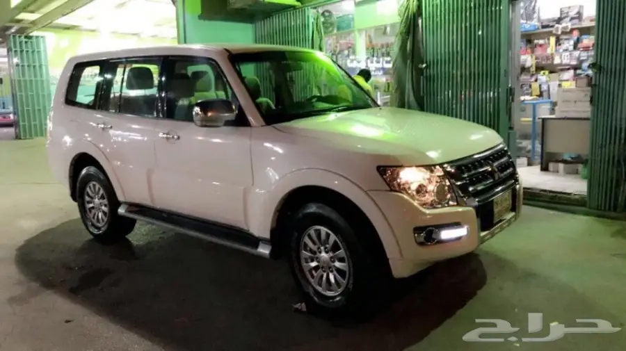 للبيع ميتسوبيشي باجيرو 2012 نظيف (image 2)