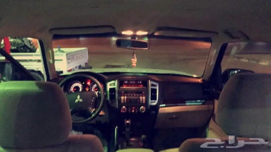 للبيع ميتسوبيشي باجيرو 2012 نظيف (image 5)