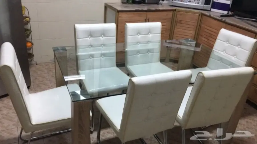 طاولة سفرة مع 6 كراسي (image 1)