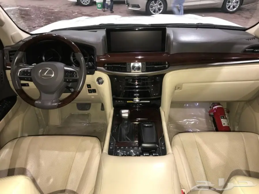 لكزس ال اكس 570 ابيض 2016 - معرض سما 2 (image 18)