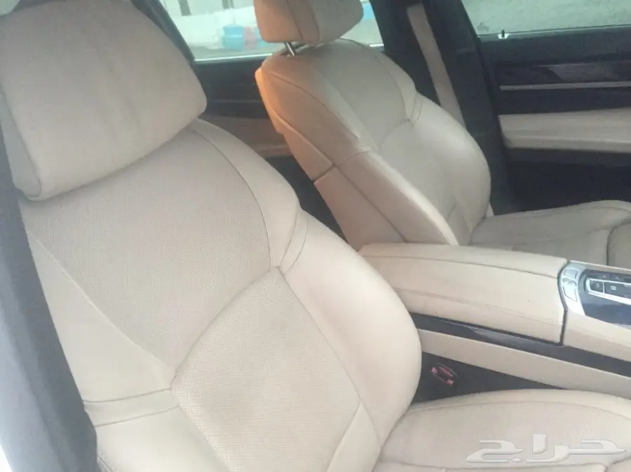 بي ام دبليو740 ابيض فابيض2009شبه جديد فل كامل (image 9)