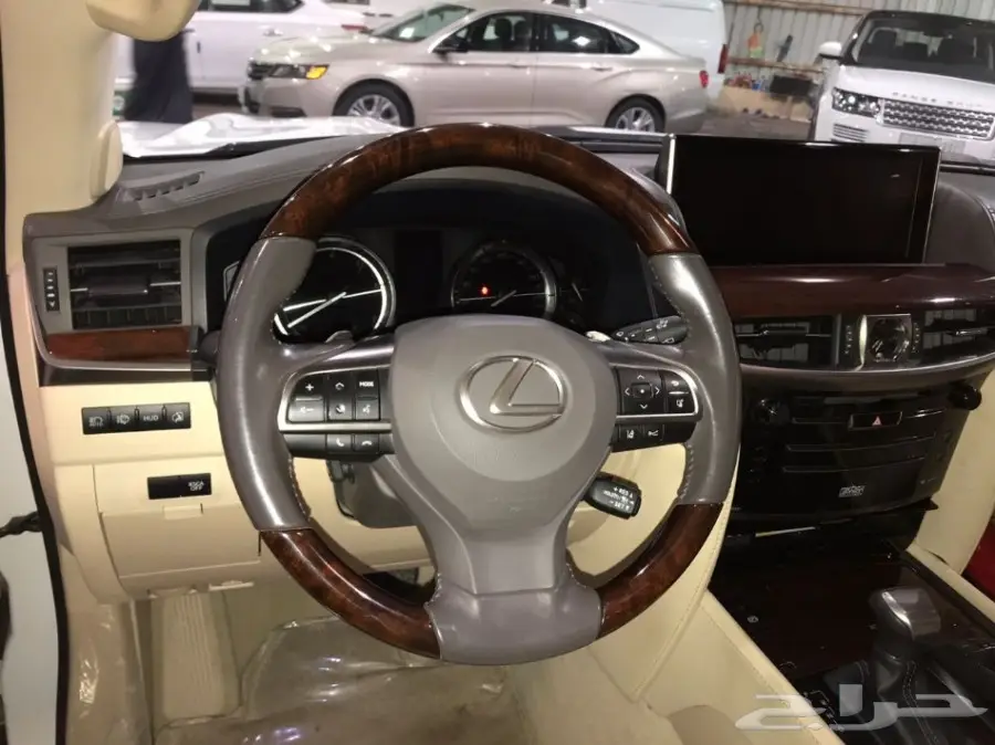 لكزس ال اكس 570 ابيض 2016 شركة سما للسيارات (image 18)