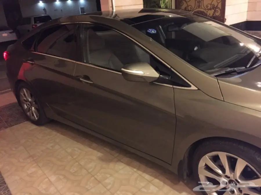 هونداي i 40 موديل 2014 فل كامل  (image 1)