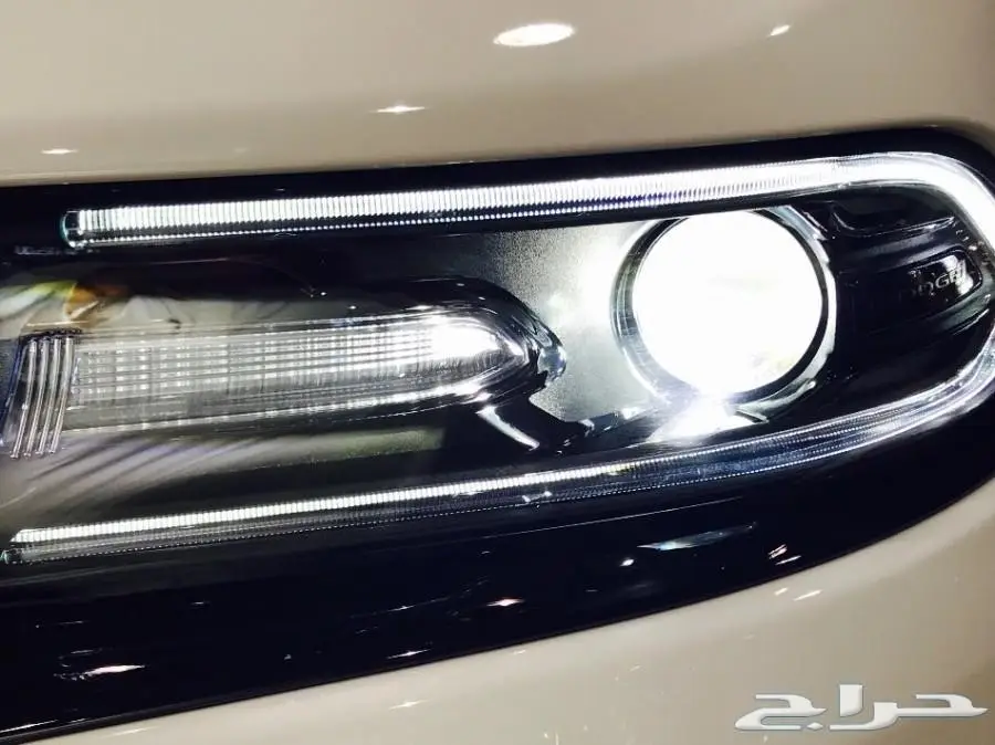 تشارجر - SXT 3 - فتحه جلد زينون - 2018 -سعودي (image 28)