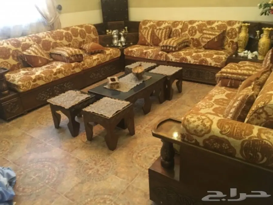 طقم كنب مغربي نظيف جدا